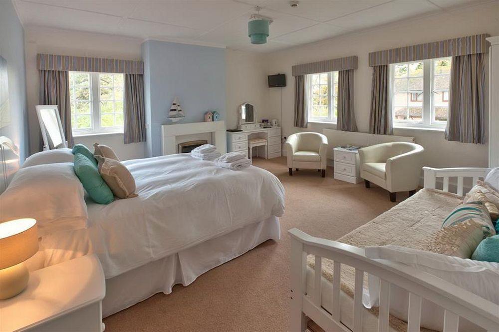 The Fishbourne Bed & Breakfast Fishbourne  Ngoại thất bức ảnh